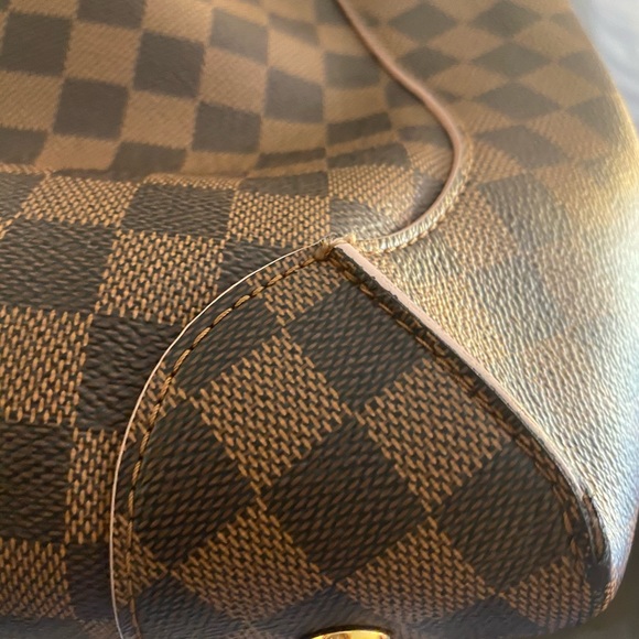 Lv Caissa 🛑Sold🛑 - Picture 10 of 15